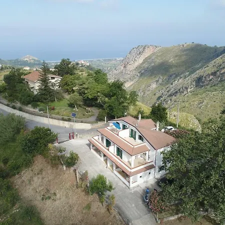 Πανσιόν Colibri 3*